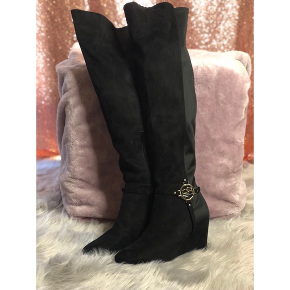 👽SOLD👽 SOLD 👽 Bebe Knee High Black Boots - Picture 1 of 3